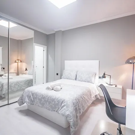 Gran 6 Center דירה